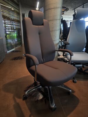 Nowy Styl - Fotel obrotowy SONATA XXL (2 szt. - złożone)